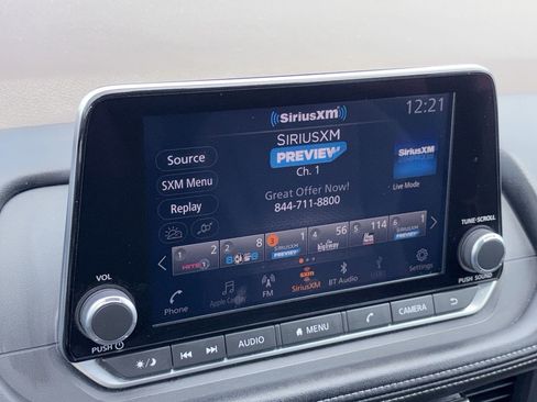 Used 2023 Nissan Rogue SV FWD image 12