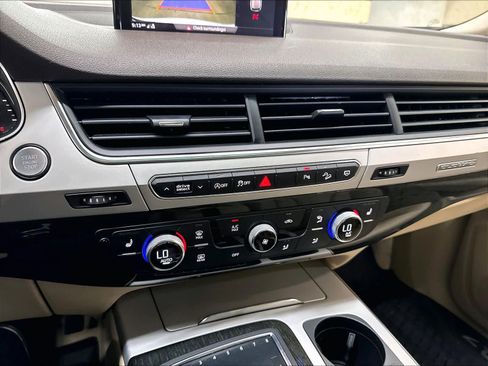 Used 2019 Audi Q7 2.0T Premium w/ Convenience Package AWD/4WD image 34