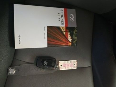 Used 2023 Toyota 4Runner SR5 Premium image 15