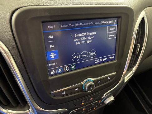 Used 2024 Chevrolet Equinox LT FWD image 34