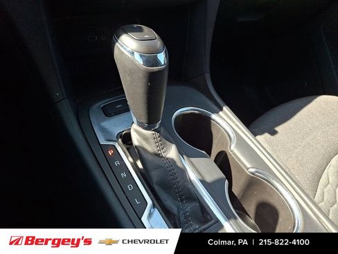 Used 2019 Chevrolet Equinox LT image 16