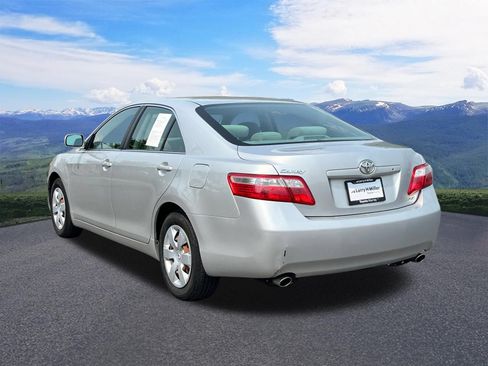 Used 2008 Toyota Camry LE FWD image 3