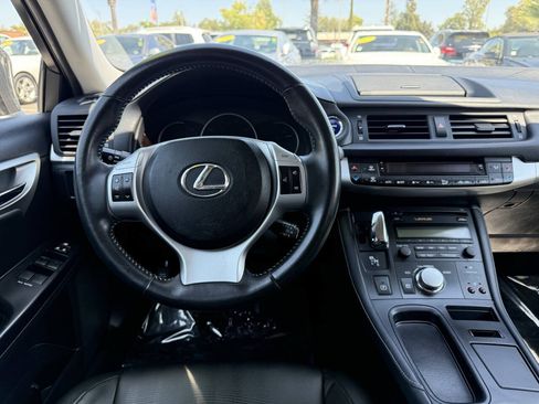 Used 2012 Lexus CT 200h Premium FWD image 16