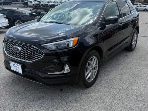 Used 2024 Ford Edge SEL w/ Convenience Package AWD/4WD image 3