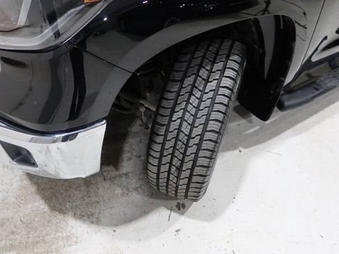Used 2019 Toyota Tundra SR5 w/ SR5 Upgrade Package RWD image 11