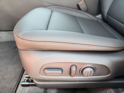 New 2026 Chevrolet Trax RS w/ Driver Confidence Package image 18