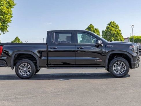 Certified 2024 GMC Sierra 1500 AT4 w/ AT4 Premium Package AWD/4WD image 5