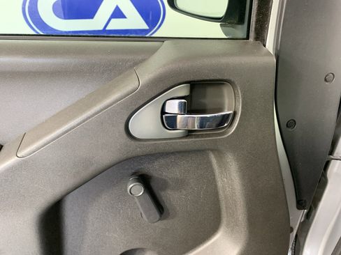 Used 2015 Nissan Frontier S RWD image 15