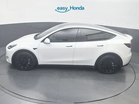 Used 2022 Tesla Model Y Long Range AWD/4WD image 20
