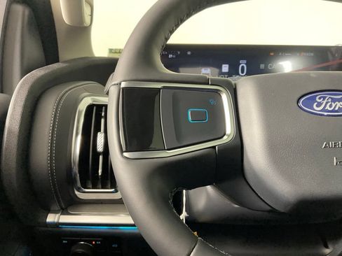 New 2026 Ford Expedition Platinum w/ Driver's Package AWD/4WD image 25