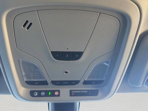 Used 2019 Chevrolet Impala LT w/ LT Convenience Package image 20