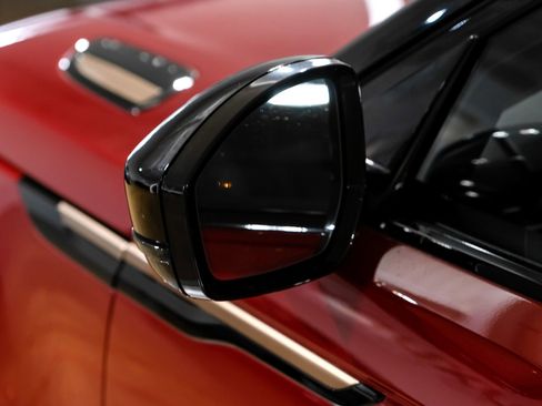 Used 2023 Land Rover Range Rover Velar R-Dynamic S image 42