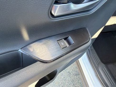 New 2026 Nissan Kicks SR w/ Cold Weather Package image 15