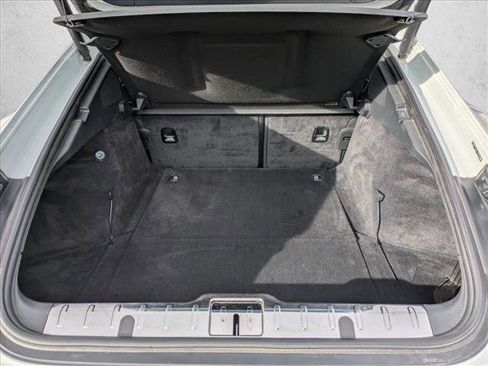 Used 2018 Porsche Panamera 4S image 6