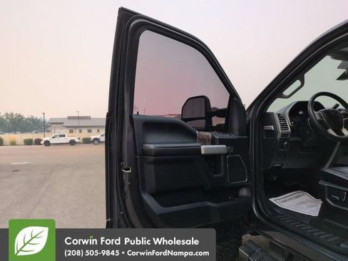 Used 2017 Ford F350 Lariat w/ Lariat Ultimate Package AWD/4WD image 10