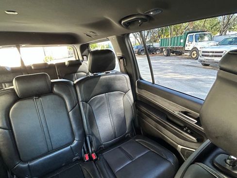 Used 2024 Jeep Wagoneer Series II w/ Flexible Seating Group image 14