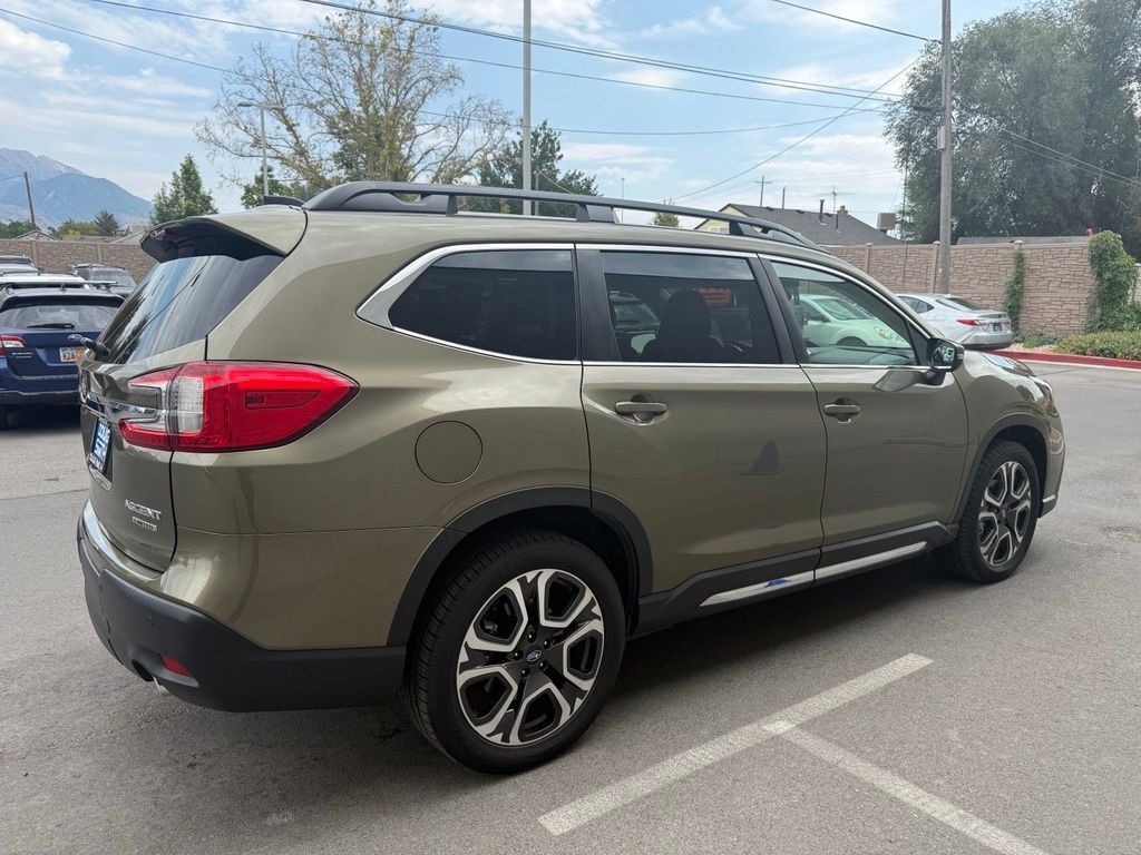 Used 2023 Subaru Ascent Limited AWD/4WD image 6
