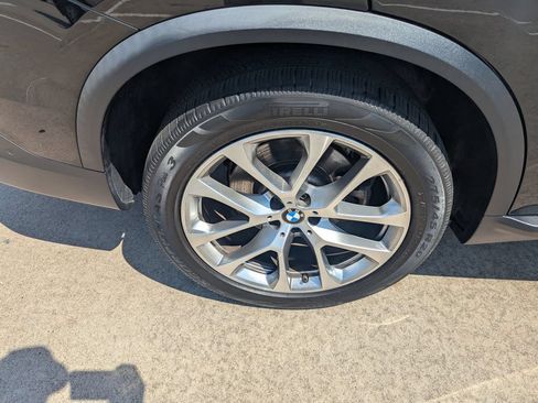 Used 2021 BMW X5 xDrive40i w/ Premium Package AWD/4WD image 4