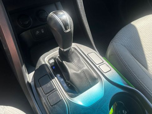 Used 2018 Hyundai Santa Fe Sport image 22