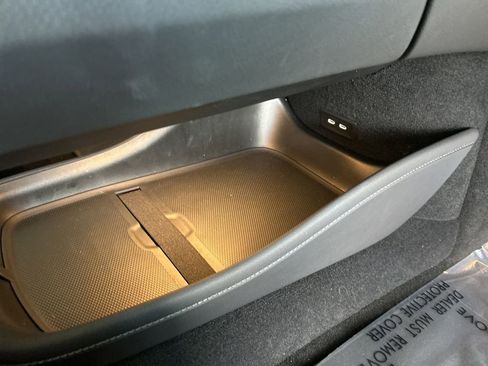 Used 2022 Mercedes-Benz EQS 450+ Sedan w/ Exclusive Trim Package image 27