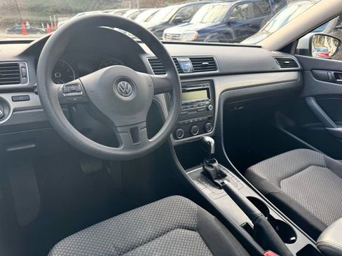 Used 2015 Volkswagen Passat 1.8T S image 10