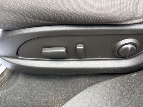 Used 2017 Chevrolet Traverse LT w/ Style and Technology Package image 22