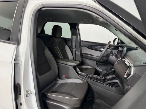 Used 2024 Chevrolet TrailBlazer LT image 30