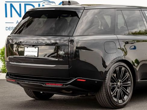 Used 2023 Land Rover Range Rover SE AWD/4WD image 7