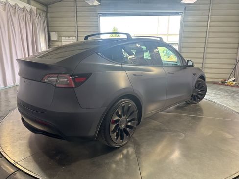 Used 2022 Tesla Model Y Performance image 5