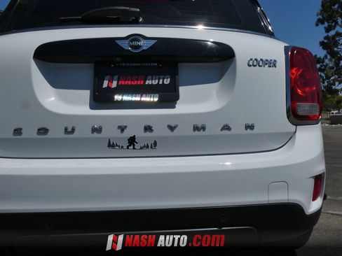Used 2017 MINI Cooper Countryman FWD image 9