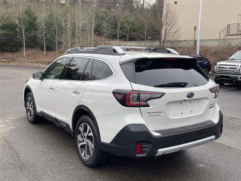 Used 2022 Subaru Outback Touring XT image 3