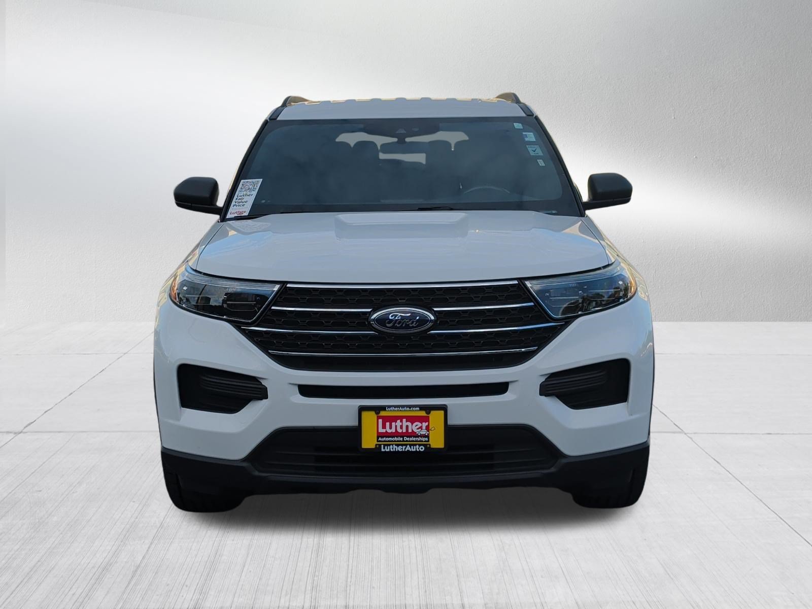 Used 2020 Ford Explorer XLT AWD/4WD image 2