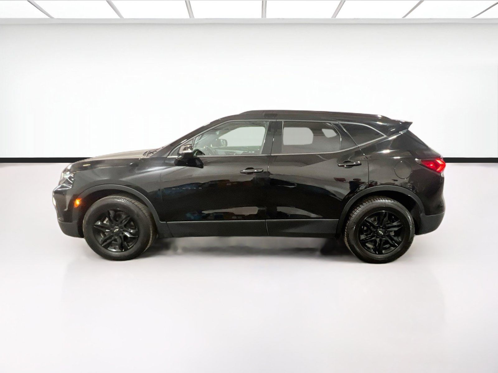 Used 2021 Chevrolet Blazer LT w/ Sound & Technology Package FWD image 23
