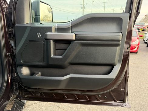 Used 2019 Ford F150 XLT w/ Equipment Group 302A Luxury AWD/4WD image 29