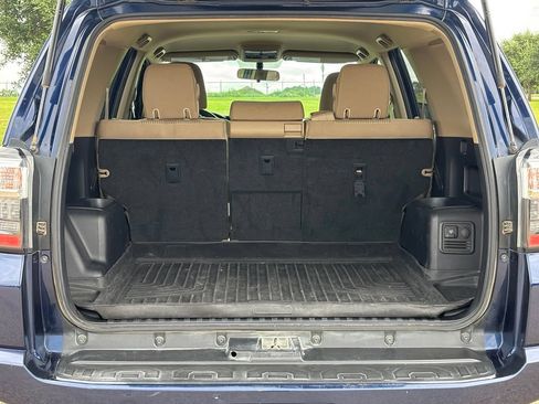 Used 2018 Toyota 4Runner SR5 RWD image 7