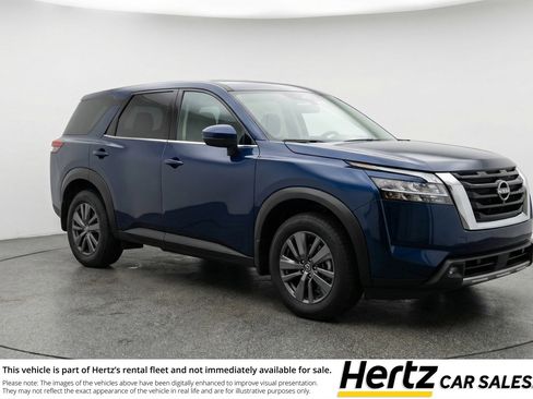 Used 2025 Nissan Pathfinder SV FWD image 1