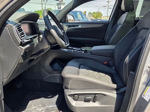 New 2026 Volkswagen Atlas Cross Sport SE FWD image 5