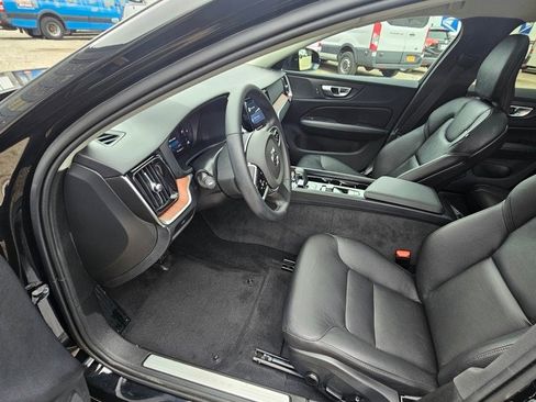 Certified 2024 Volvo V60 B5 Cross Country Plus image 17