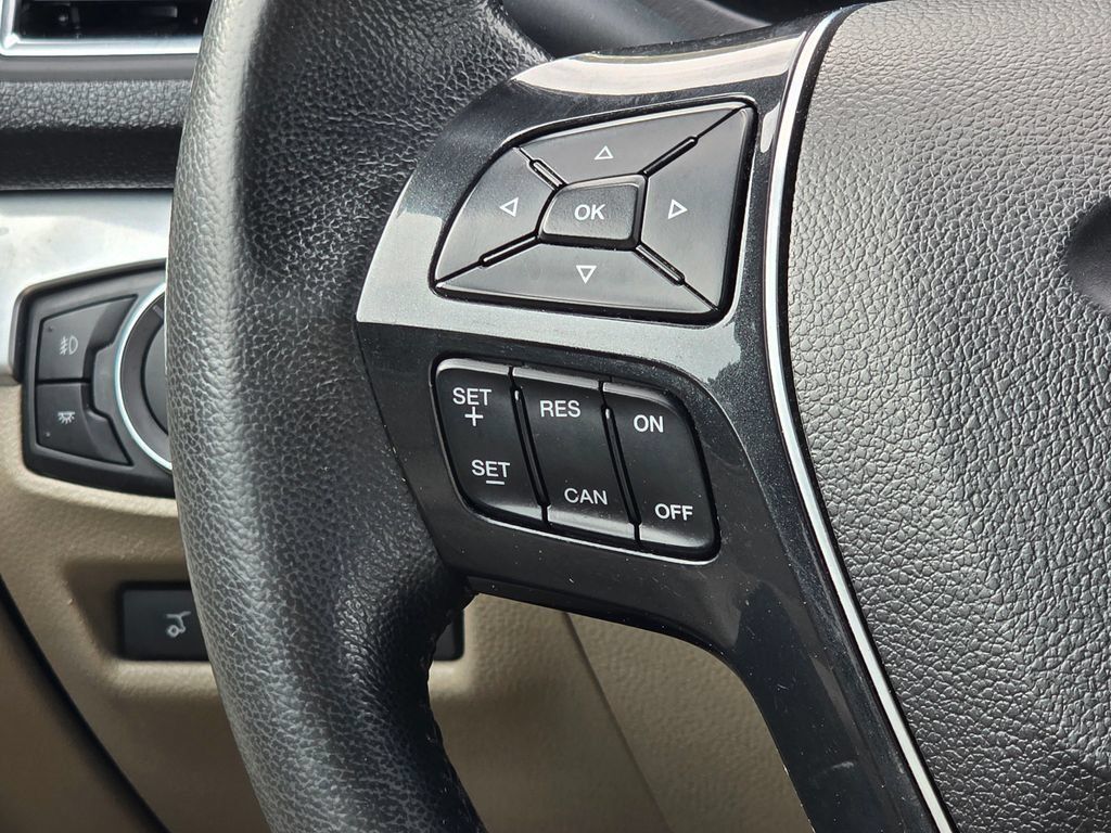 Used 2018 Ford Explorer Limited AWD/4WD image 20