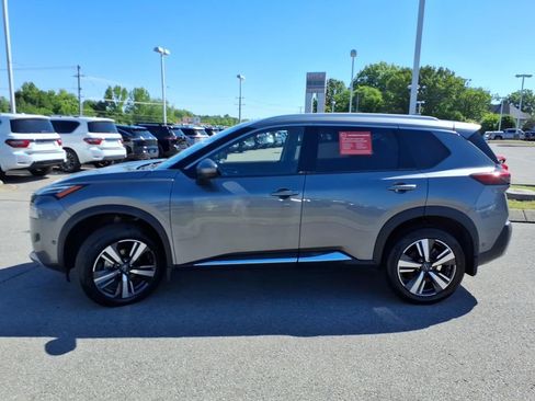 Certified 2023 Nissan Rogue Platinum w/ Platinum Premium Package AWD/4WD image 17