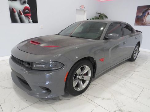 Used 2017 Dodge Charger R/T RWD image 7