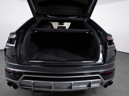 Used 2020 Lamborghini Urus AWD/4WD image 30
