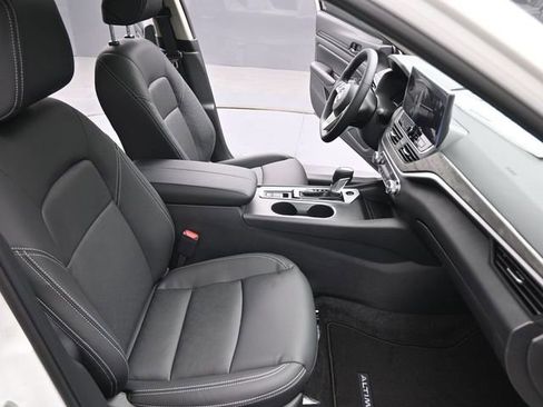 New 2026 Nissan Altima 2.5 SV w/ SV Premium Package image 27