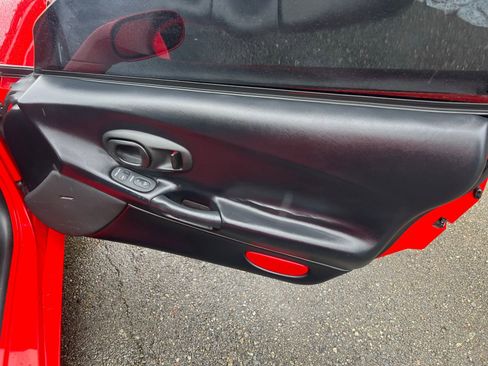 Used 1997 Chevrolet Corvette Coupe w/ Performance Handling Pkg image 18