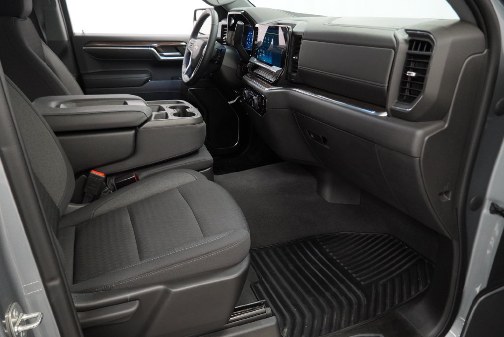 Certified 2023 Chevrolet Silverado 1500 LT AWD/4WD image 40