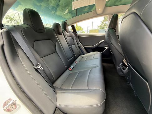 Used 2024 Tesla Model 3 Standard Range RWD image 19