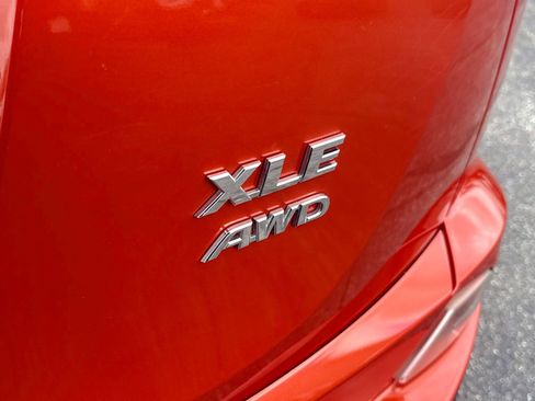 Used 2016 Toyota RAV4 XLE AWD/4WD image 6