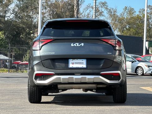 Used 2025 Kia Sportage LX AWD/4WD image 4
