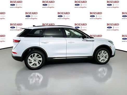 New 2026 Lincoln Corsair Premiere FWD image 9