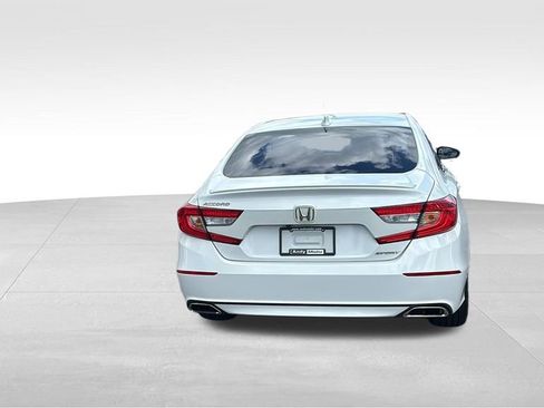 Used 2018 Honda Accord Sport image 6
